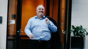 Vom Zufall zur Strategie: Mario Lüddemann von der Lüddemann Investments GmbH zeigt, wie planbares Trading gelingt